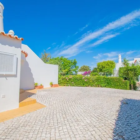 65 Vale Do Milho Vila