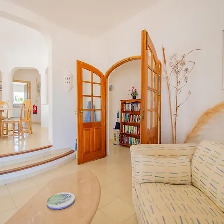 65 Vale Do Milho Vila