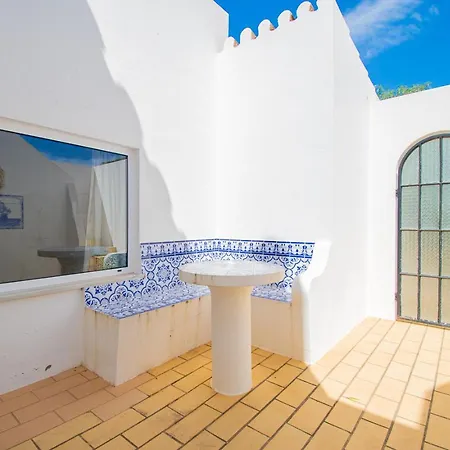 65 Vale Do Milho Villa *