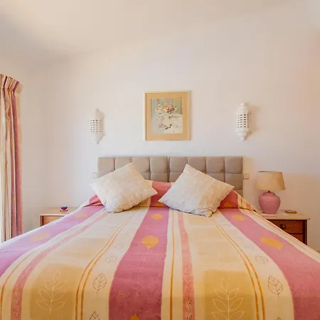 65 Vale Do Milho Villa *